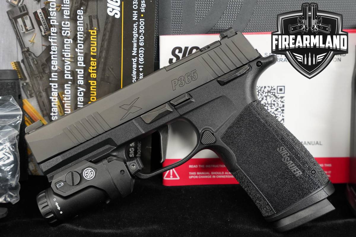 Sig Sauer P365 XMacro 9mm 3.1" P-365 X-Macro +3 MAGS, ORIG CASE & LIGHT