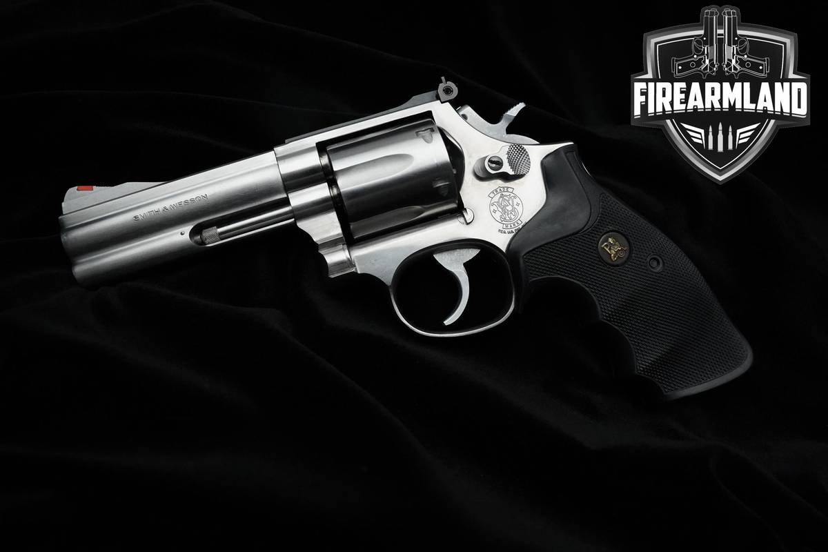 Smith & Wesson (S&W) Model 686-3 357 Magnum 4" Stainless Steel 686-3 S&W