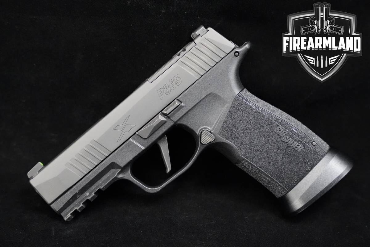 Sig Sauer P365 XMacro 9mm Sig-Sauer P365 P-365 X-Macro +2 MAGS & ORIG CASE