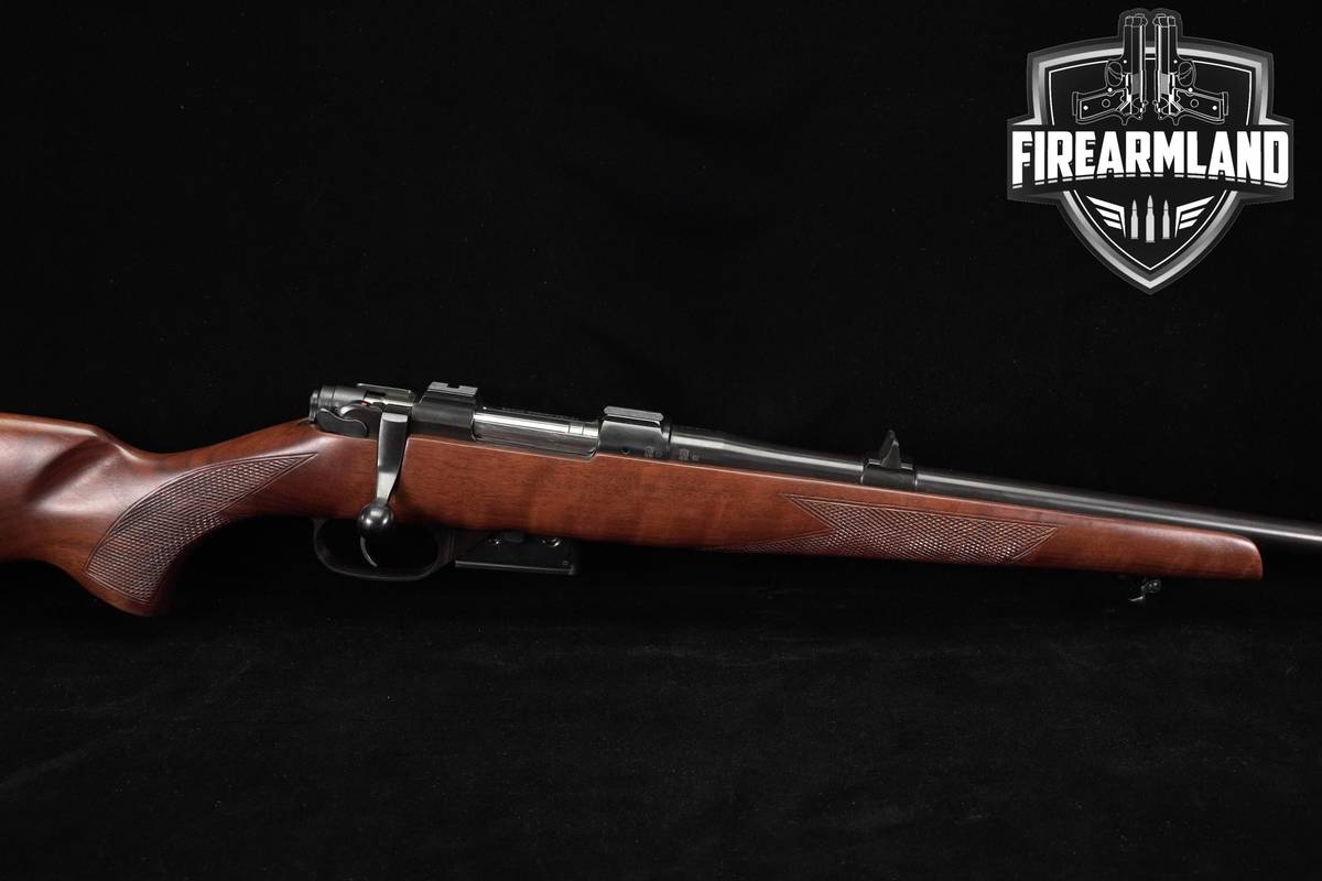 CZ 527 Lux 22 Hornet Mauser 24" Blued & Hardwood Rifle +2 MAGS & ORIG BOX