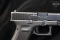 Glock 17 Gen5 9mm Luger nDLC in Excellent Condition Image 3