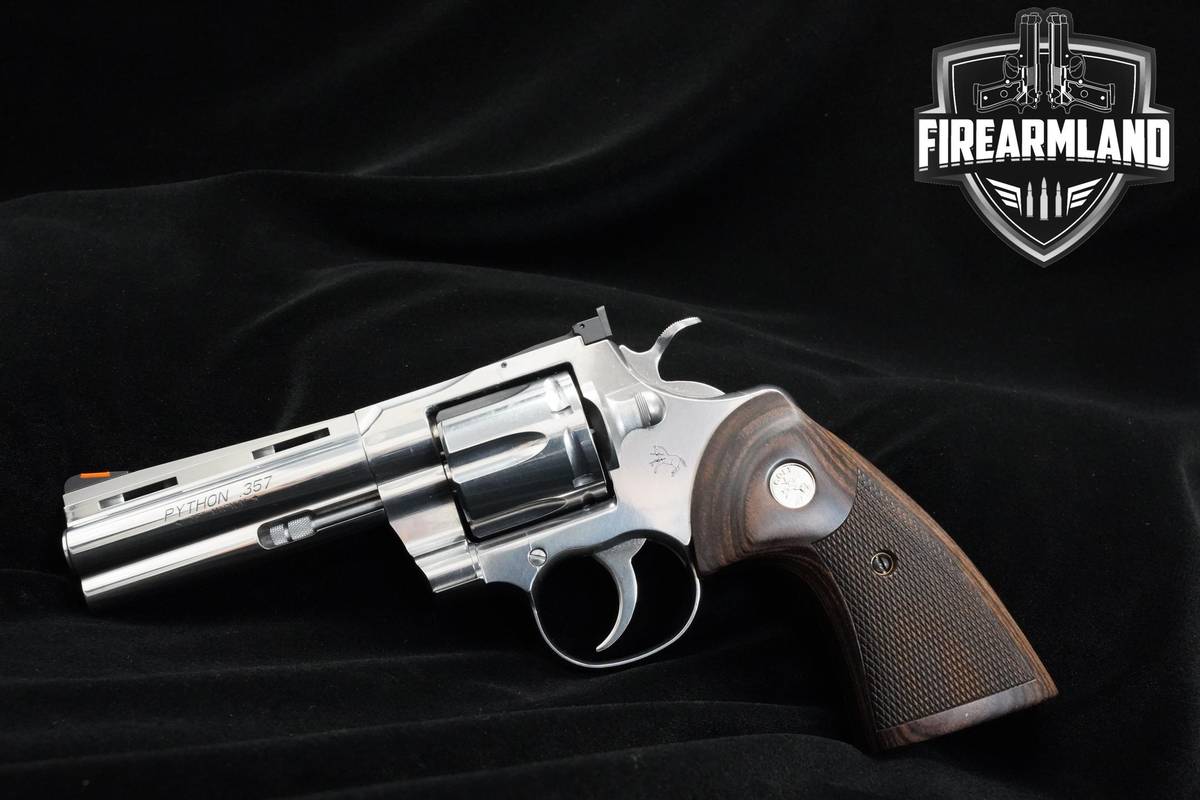 Colt Python 357 Magnum 4.25" Stainless Steel Colt-Python VENT RIB ORIG CASE