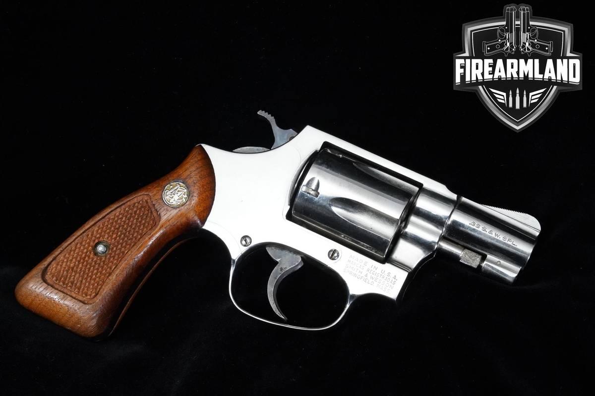 1981 Smith & Wesson (S&W) Model 36 Chiefs Special 38 Special 2" S&W 36
