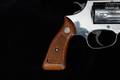 1981 Smith & Wesson (S&W) Model 36 Chiefs Special .38 Spl. Nickel Finish in Good Condition Image 3