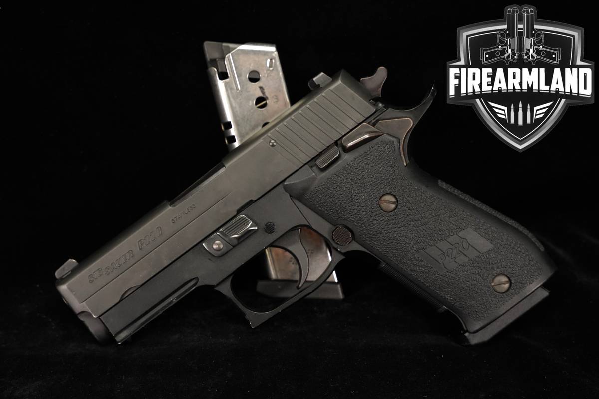 Sig Sauer P220 45 ACP 3.9" P 220 +2 MAGS