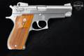 Smith & Wesson (S&W) Model 639 9mm Luger (9x19 Para) Stainless Steel in Good Condition Image 3