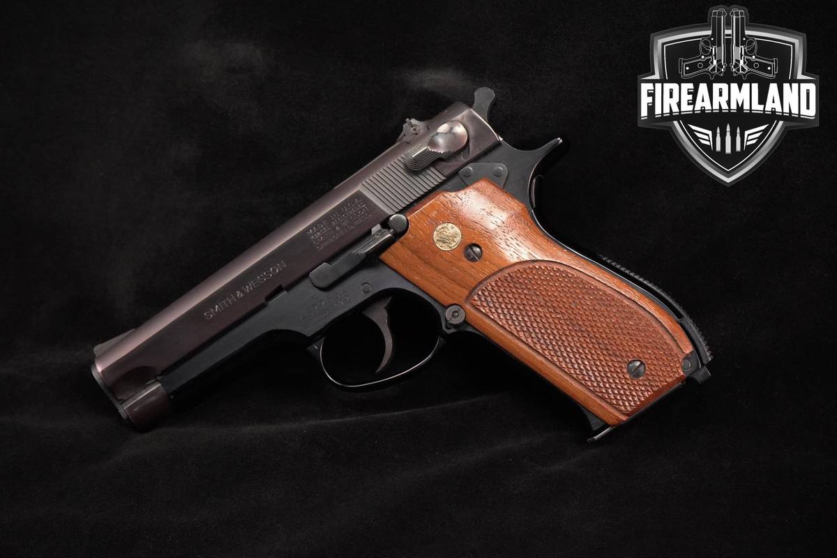 1979 Smith & Wesson S&W Model 39-2 9mm 4" +2 MAGS & HOLSTER