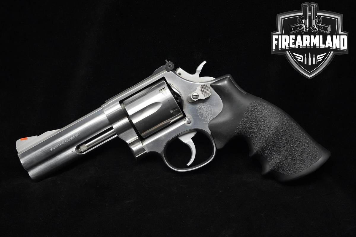 Smith & Wesson (S&W) Model 686-3 357 Magnum 4" Stainless Steel S&W 686-3
