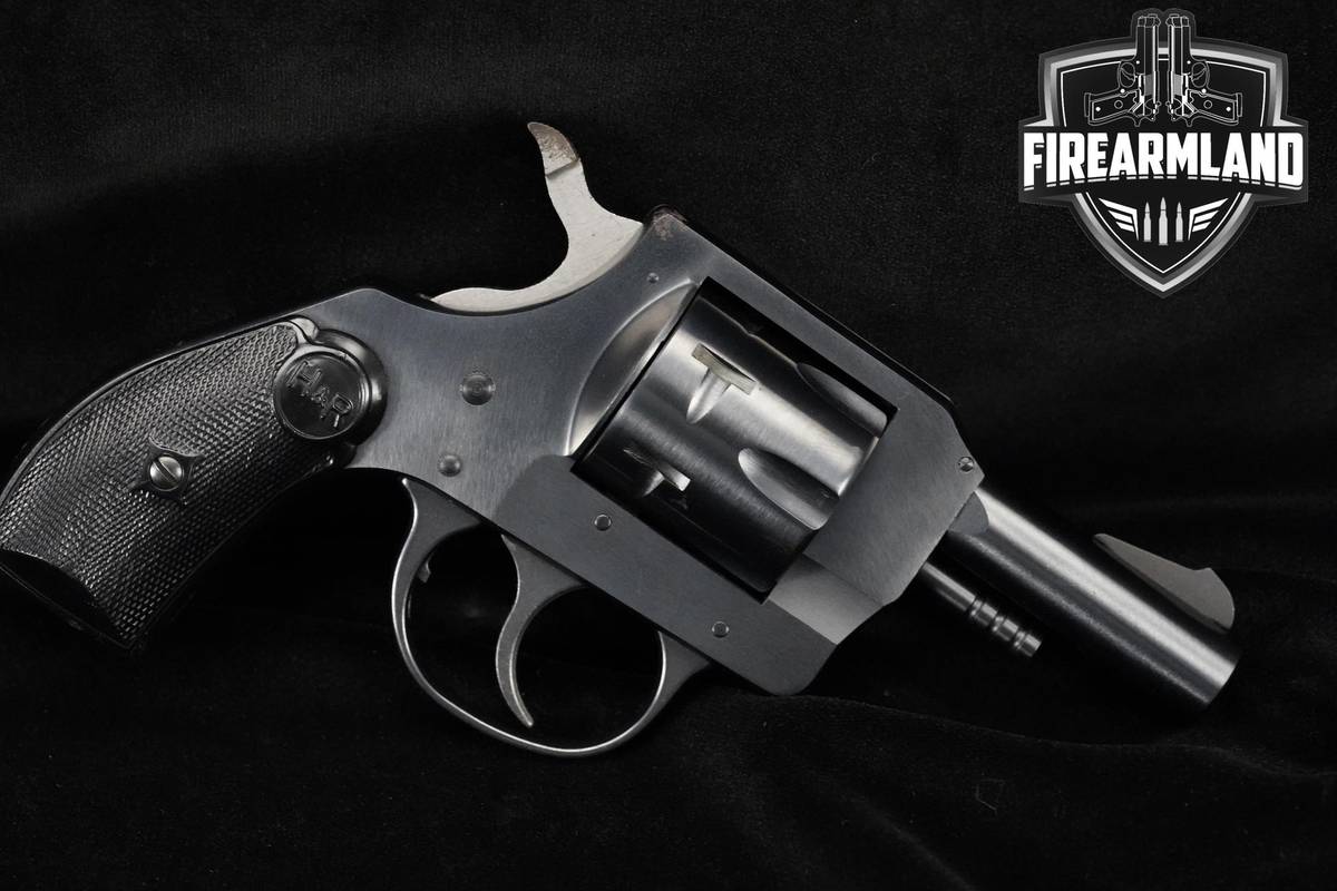 1973 Harrington & Richardson (H&R) Model 732 32 S&W 2.5" Blued H&R 732