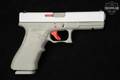 Glock G17 Gen 3 9mm Luger Two-Tone White & Gray in Very Good Condition Image 4