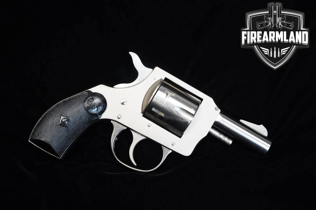 1976 Harrington & Richardson (H&R) Model 733 32 S&W 2.5" H&R 733 DA/SA