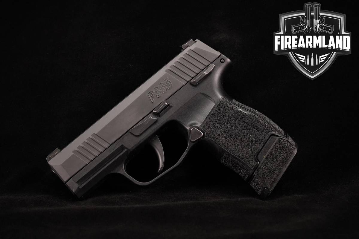 Sig Sauer P365 9mm 3.1 P-365 +3 MAGS, ORIG CASE & HOLSTER