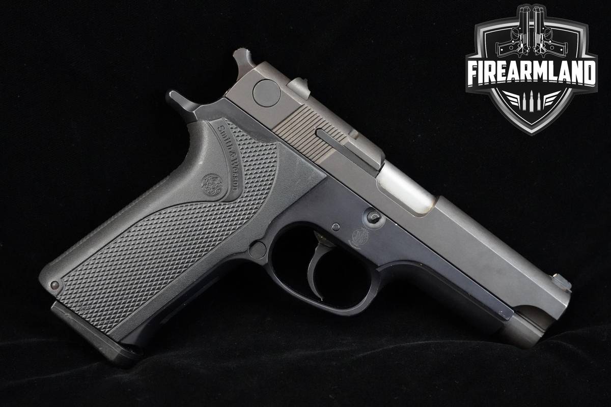 Smith & Wesson (S&W) Model 915 9mm 4" Smith-&-Wesson 915 +2 MAGS