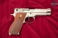 1979-1980 Smith & Wesson (S&W) Model 39-2 9mm Luger Bright Nickel in Good Condition Image 4