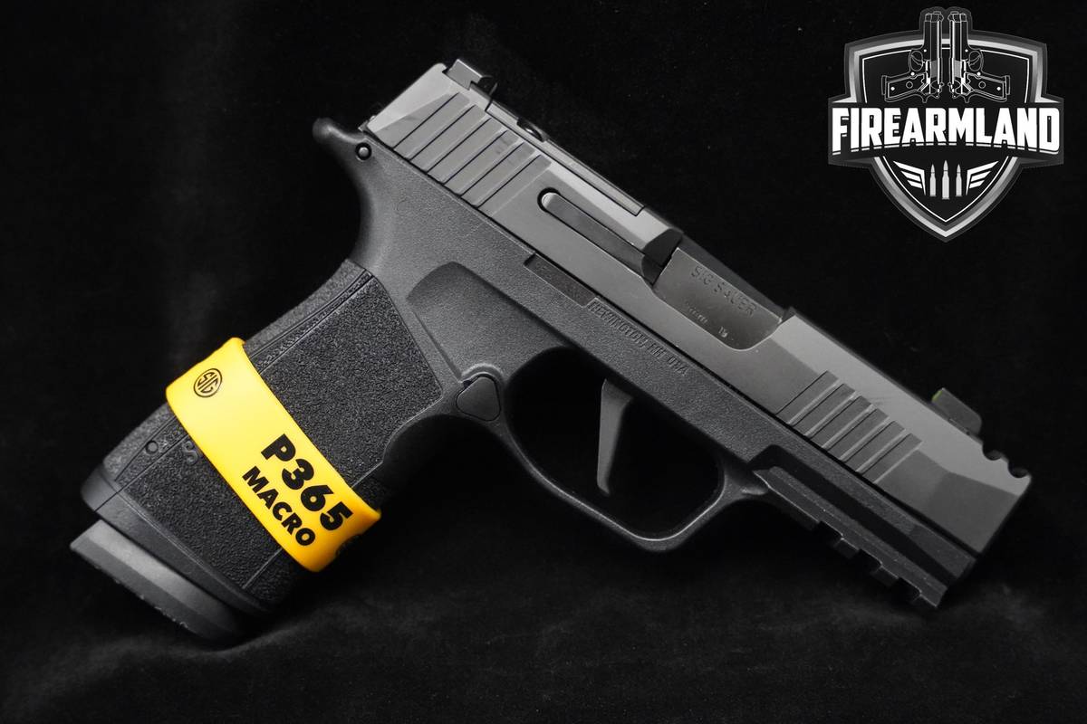 Sig Sauer P365 XMacro Comp 9mm Sig-Sauer P-365 X-Macro +2 MAGS & ORIG CASE