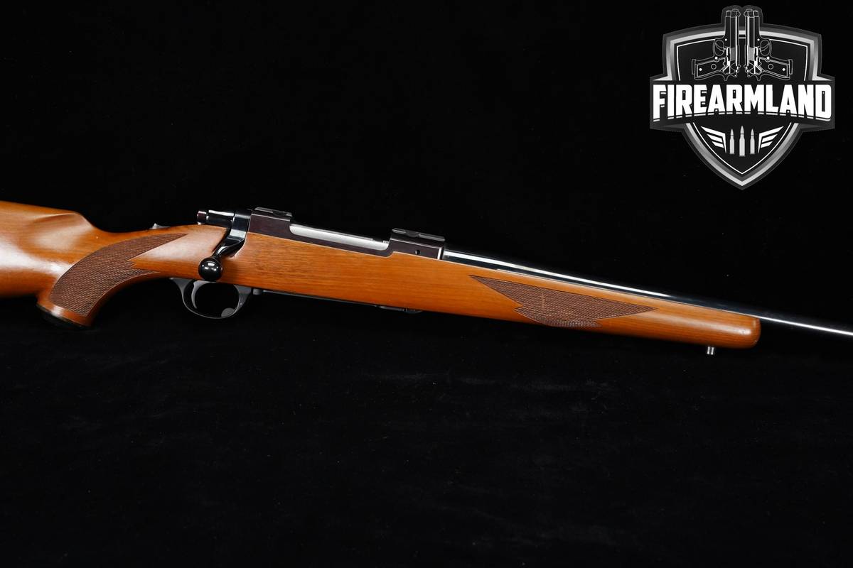 1979 Ruger Model M77 R Tang-Safety 7mm Remington Magnum 24" Blued & Walnut