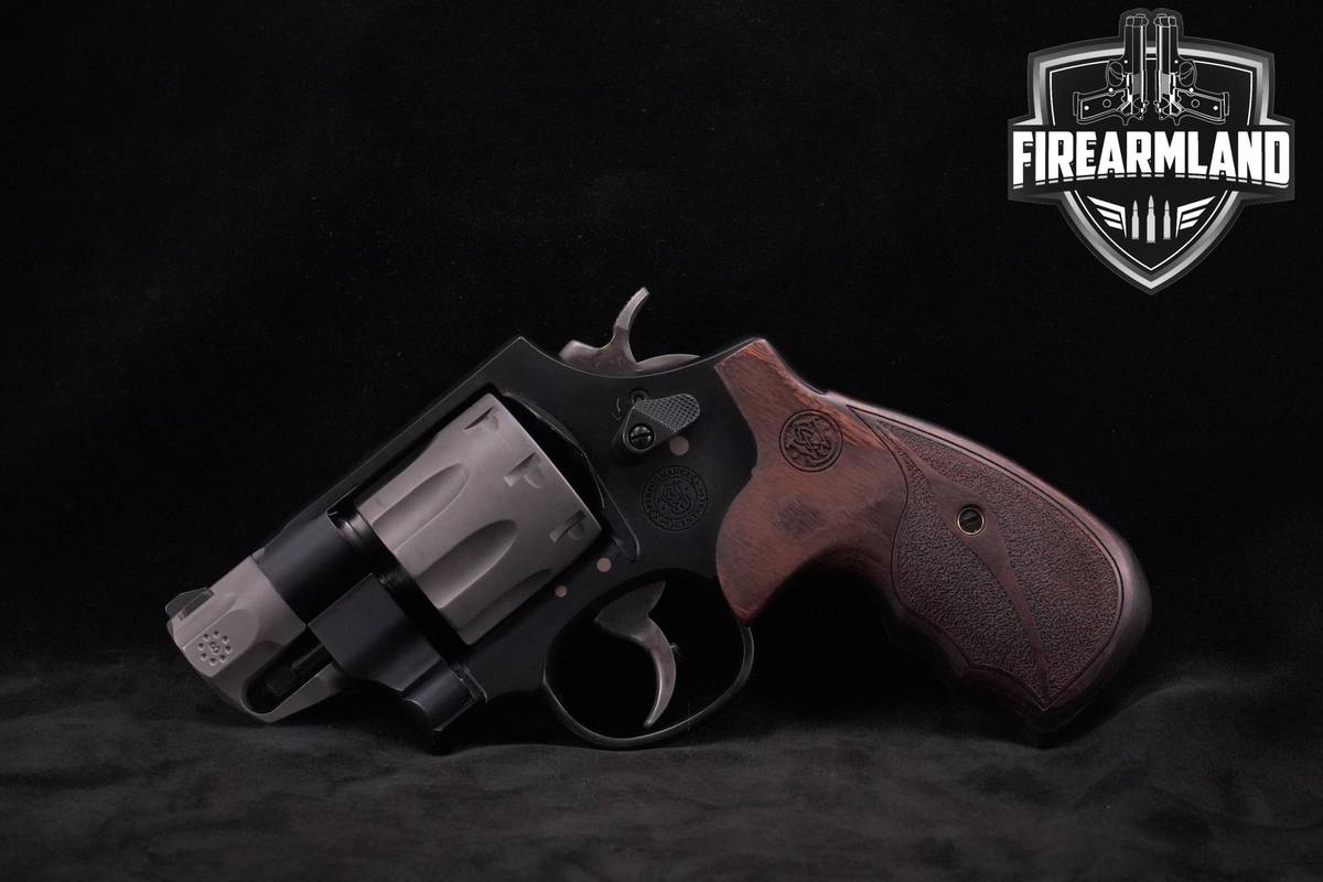 8RD Smith & Wesson Model 327 Performance Center 8-Shot 357-Magnum S&W 327
