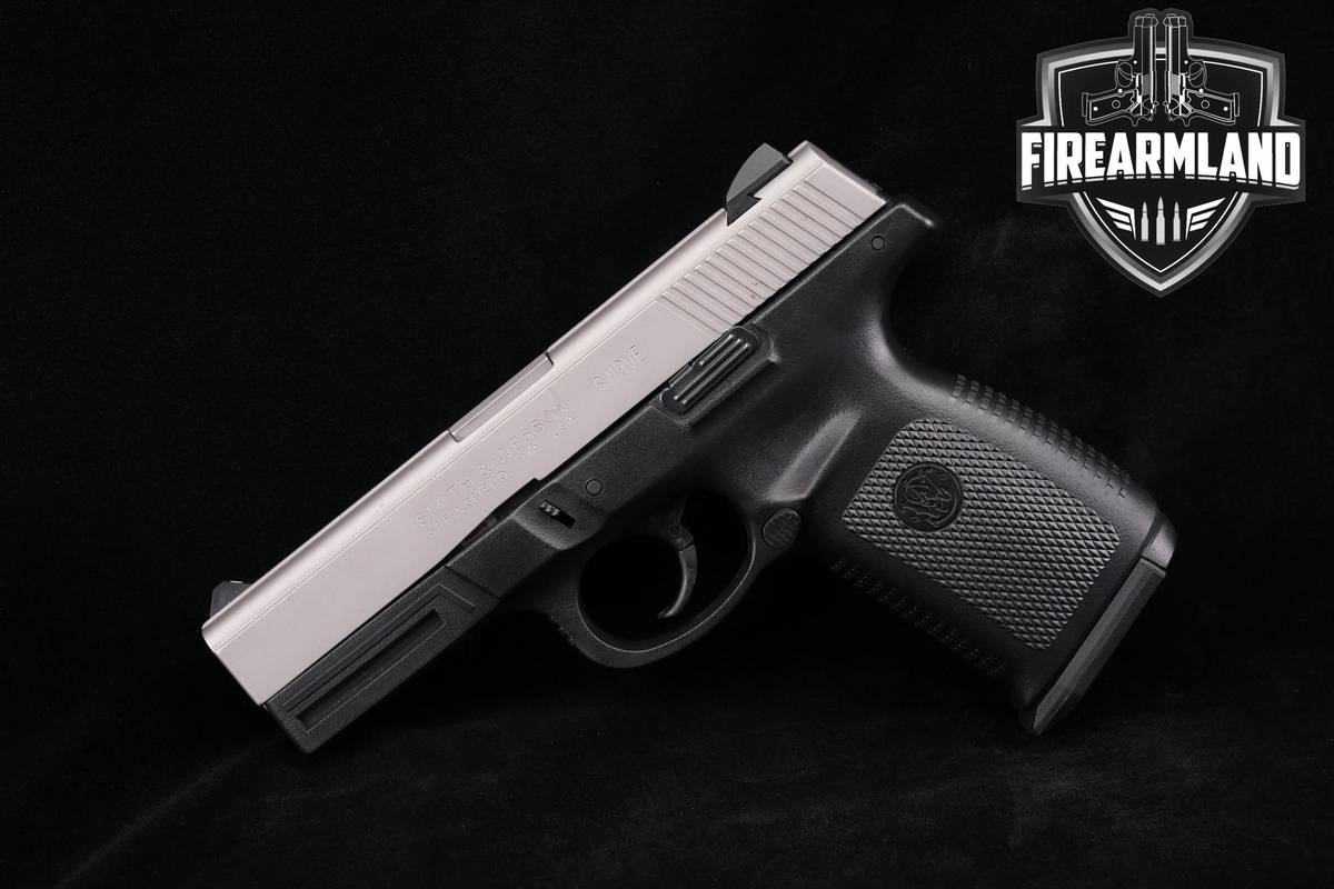 Smith & Wesson S&W SW9VE Sigma Series 9mm 4" SW9-VE +4 MAGS & ORIG CASE