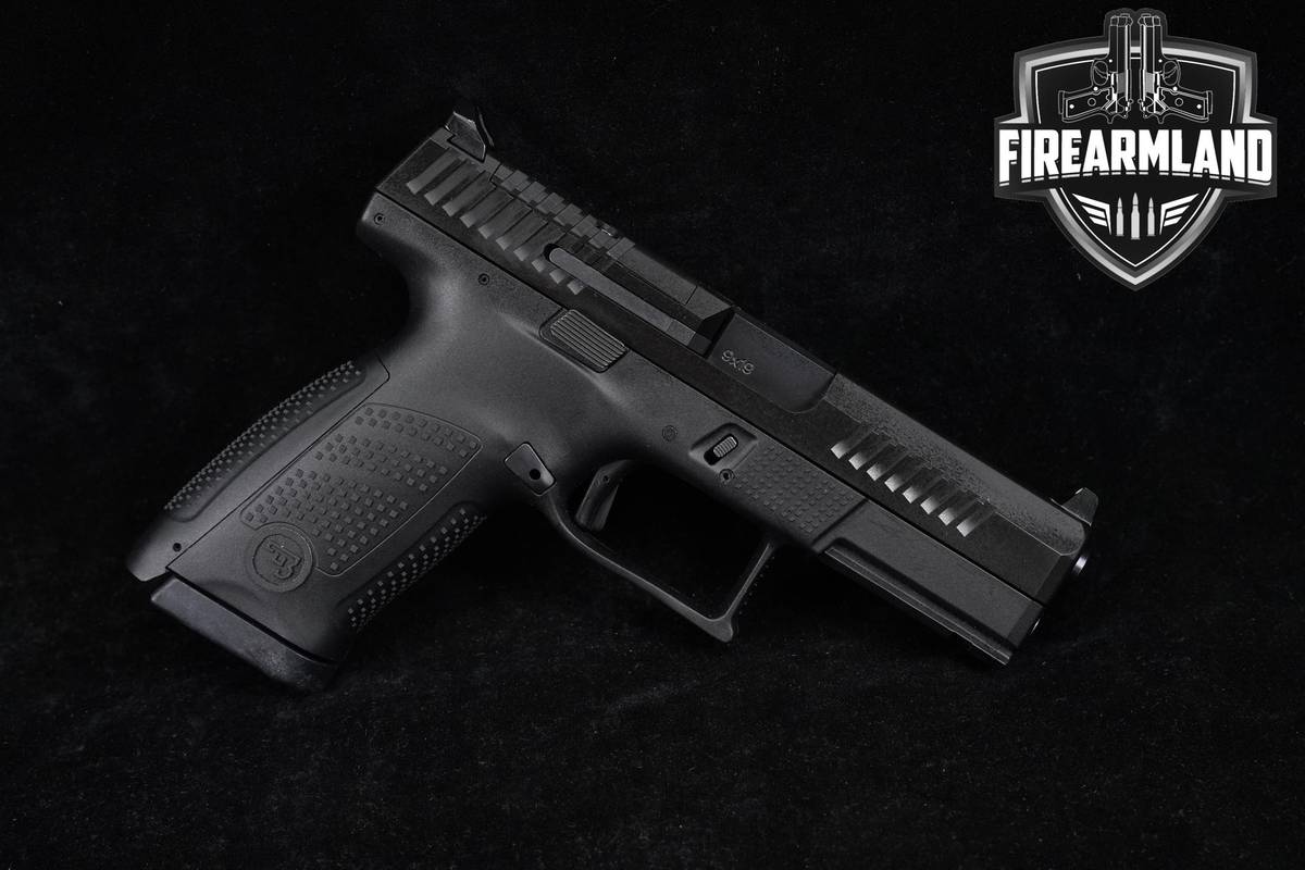 CZ P-10 C Optics Ready 9mm 4.02 P10 P10C+2 MAGS & ORIG CASE