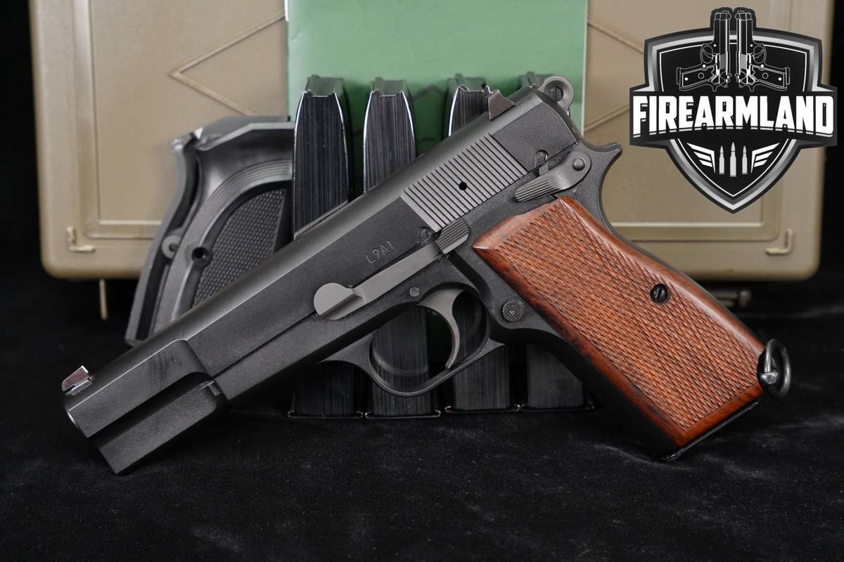 Inglis Manufacturing L9A1 9mm 4.7" BHP HiPower +5 MAGS & ORIG CASE