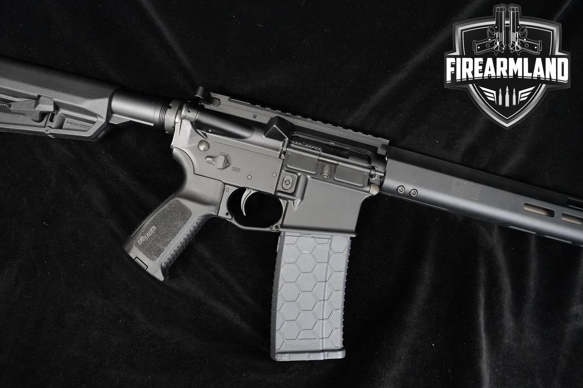 Sig Sauer SIG M400 Tread 5.56 NATO AR-15 AR15 AR 16" SIG-M400 AR-15-AR15 AR