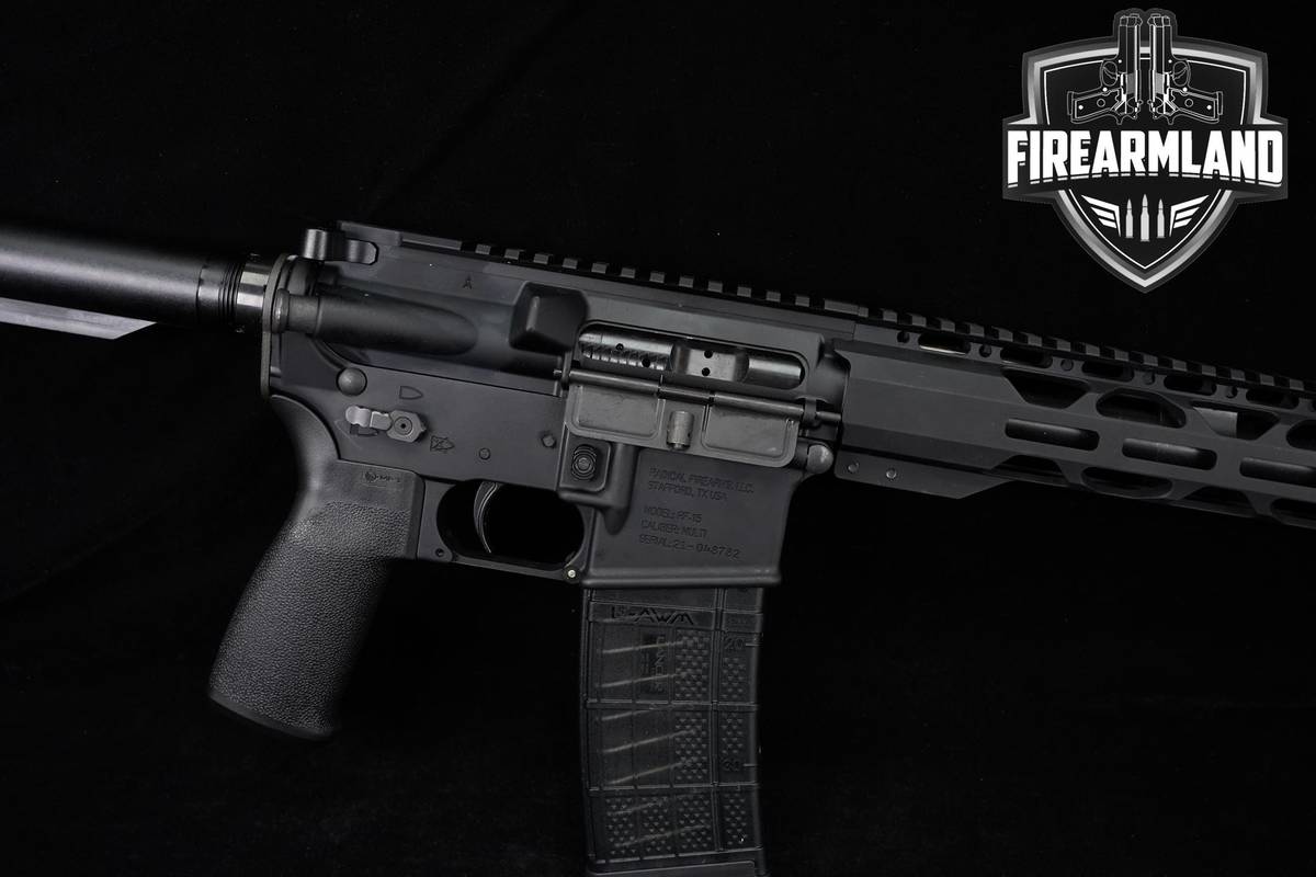 Radical Firearms RF -15 Pistol 300 Blackout AR15 10.5" RF15 Rifle +ORIG BOX