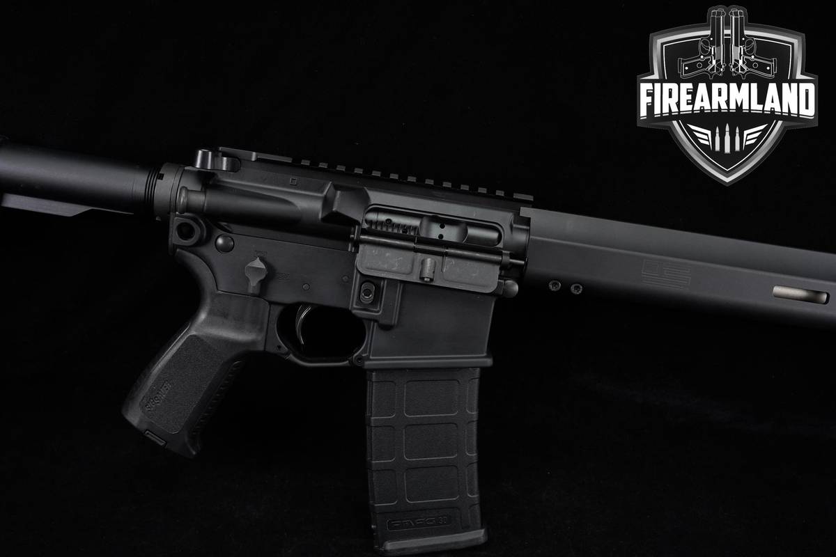 Sig Sauer M400 TREAD 5.56 NATO AR-15 AR15 16" Magpul M-LOK Defense +3 MAGS
