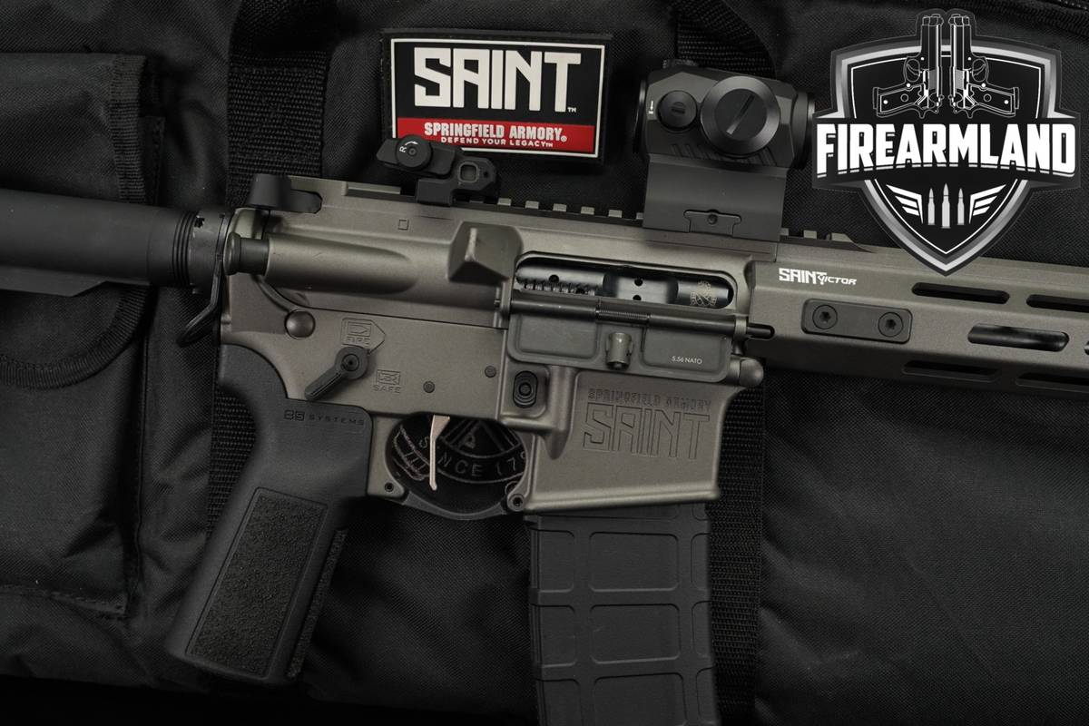 Springfield Armory SAINT Victor 5.56 NATO AR-15 AR15 +2 MAGS, ROMEO OPTICS