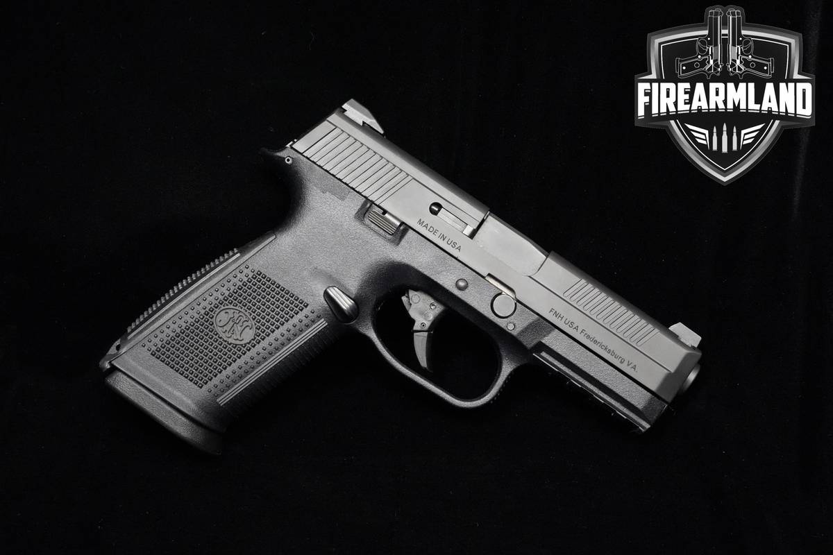 FN FNS-40 40 S&W 4" Stainless Steel FNS-40 +3 MAGS & ORIG CASE