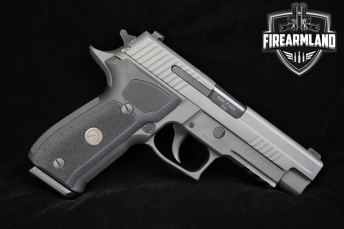 TAC-PAC Sig Sauer P226 Legion 9mm Legion Sig-Sauer P226 5MAGS & ORIG CASE