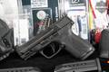 Smith & Wesson (S&W) M&P9 M2.0, Compact, Optics Ready, No Thumb Safety 9mm Luger Black in Very Good Condition Image 2