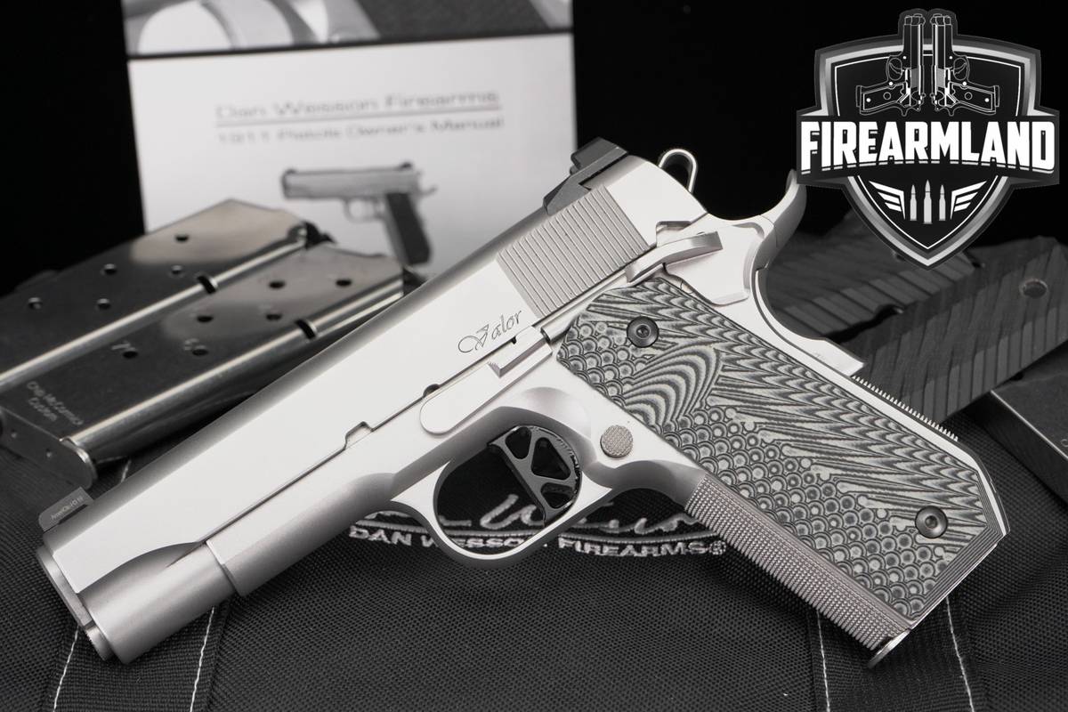 Dan Wesson V-Bob Valor 45 ACP 1911 4.25 VBob +4 MAGS & ORIG CASE