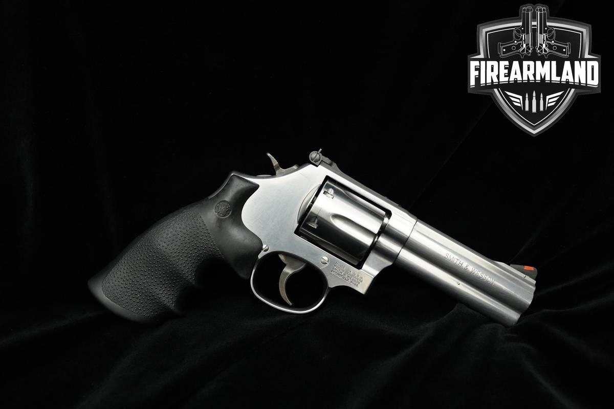 Smith & Wesson (S&W) Model 686-6 357 Magnum 4" 686-6 S&W +ORIG CASE