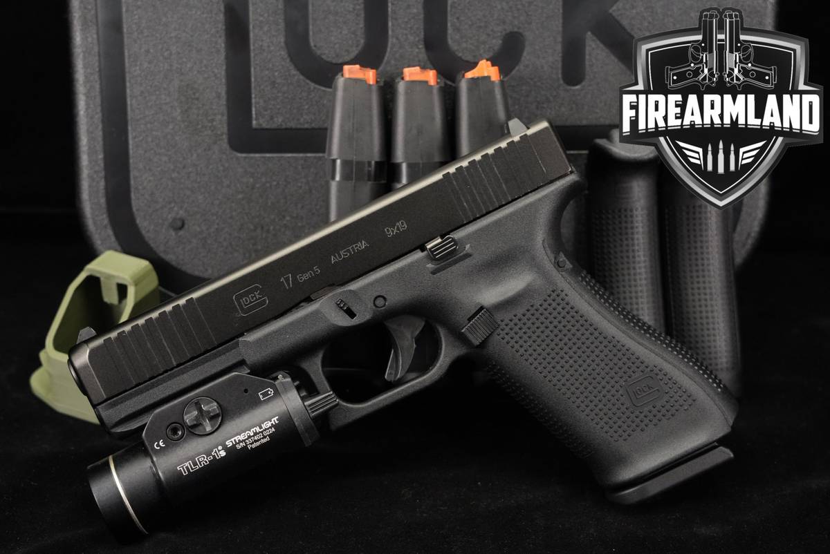 Glock 17 Gen5 FS G17 Gen 5 (Front Serrations) 9mm +4 MAGS & ORIG CASE