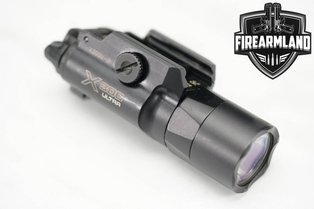 SureFire X300 Ultra 1,000 Lumens & 11,300 Candela Weapon Light X300U X-300