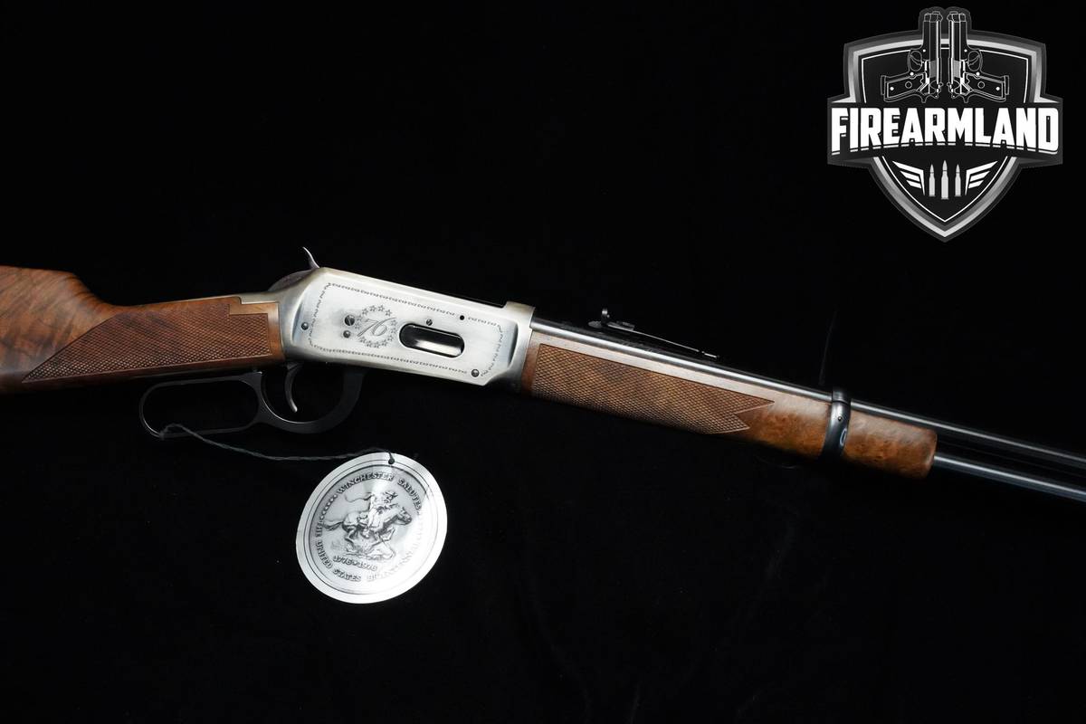 LIKE-NEW 1976 Winchester Model 94 Bicentennial '76 30-30 Winchester 94 1894