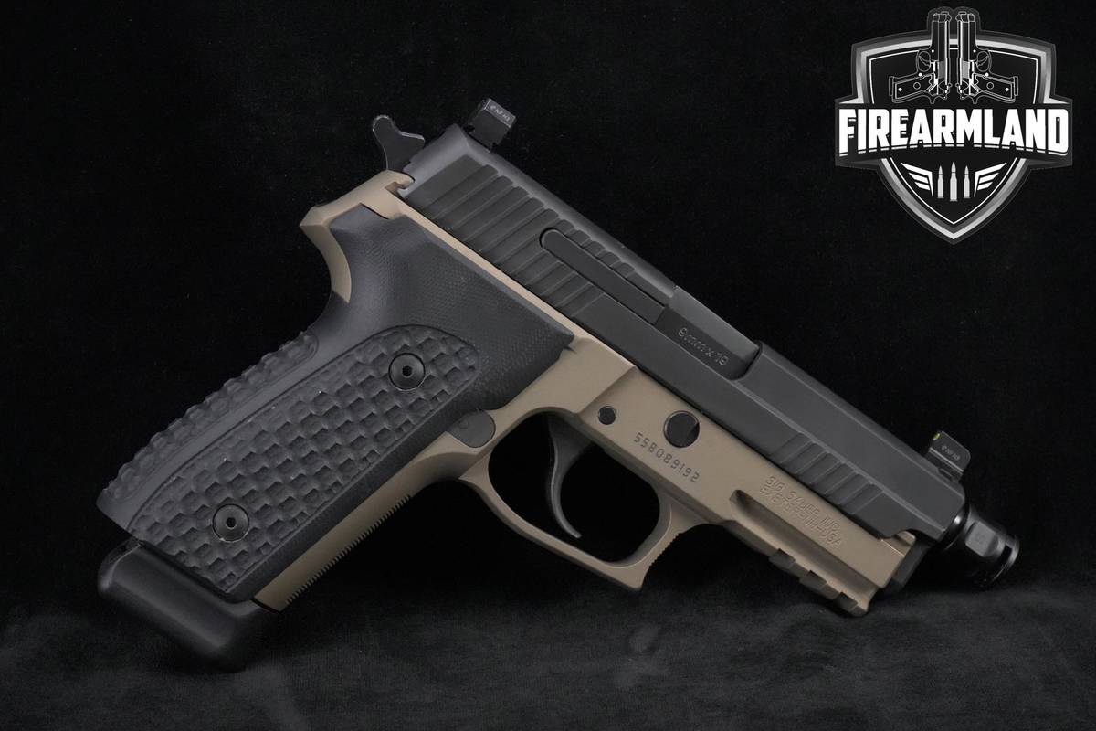 Sig Sauer P229 Combat 9mm 4.4" Sig-Sauer P229 P-229-R +11 MAGS & ORIG CASE