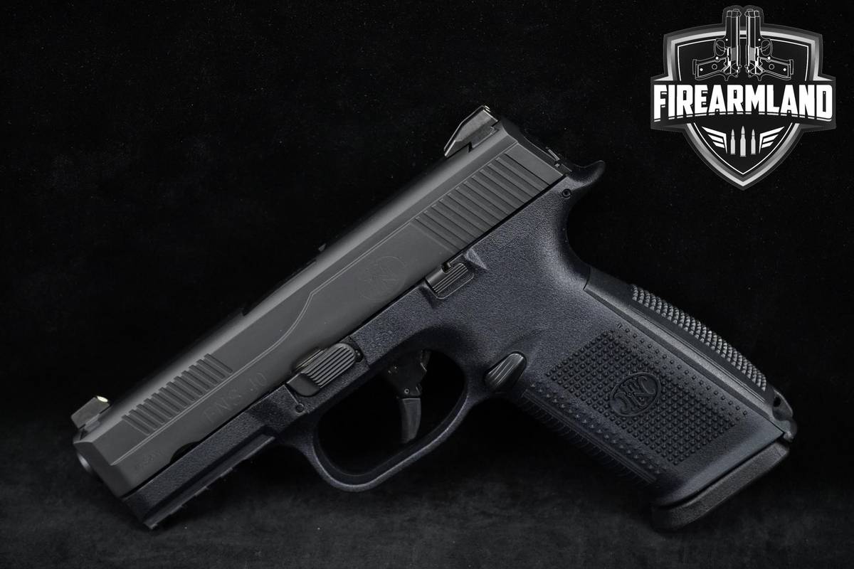 DISCONTINUED FN America FNH USA FNS-40 40S&W FNS40 +2 MAGS & ORIG CASE