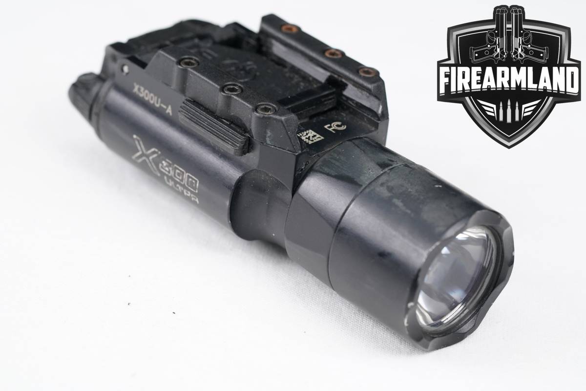 SureFire X300 Ultra X300U-A 1,000 Lumens & 11,300 Candela