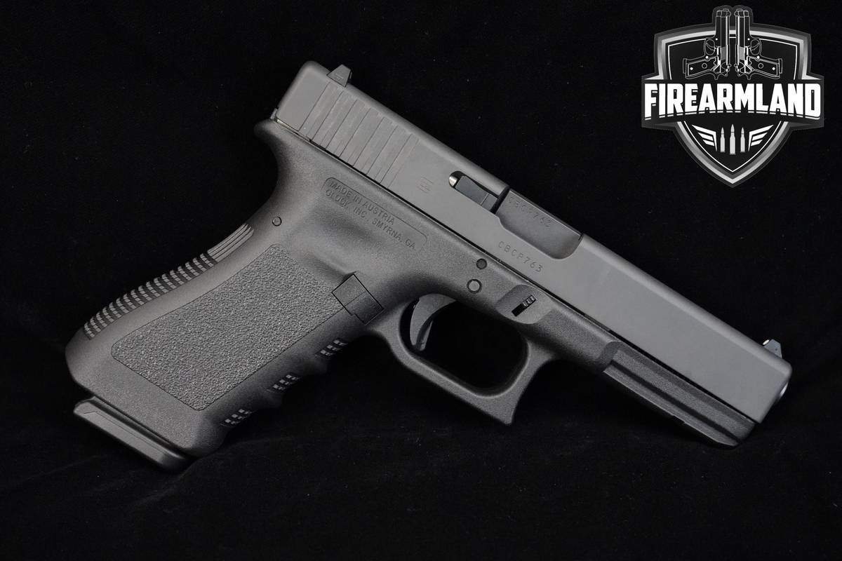 LIKE-NEW Glock 17 Gen3 9mm 4.5" Glock G17 G-17 Gen-3 +2 MAGS & ORIG CASE
