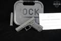 Glock 17 Gen3 9mm Luger Black in Like-New Condition Image 2