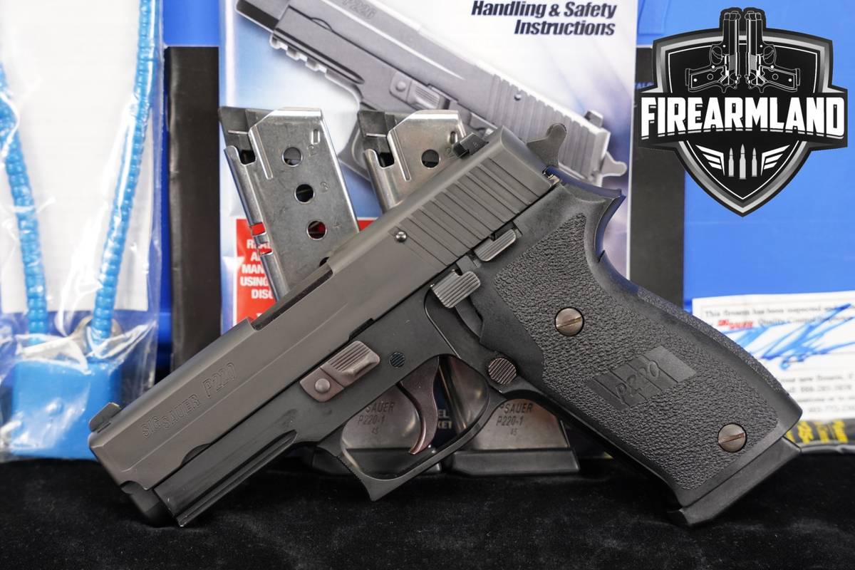 2008 Sig Sauer P220 Carry R3 45 ACP 3.9" P 220 +3 MAGS & ORIG CASE