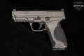 Smith & Wesson (S&W) M&P9 M2.0 Metal, No Thumb Safety 9mm Luger Tungsten Gray in Very Good Condition Image 3