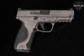 Smith & Wesson (S&W) M&P9 M2.0 Metal, No Thumb Safety 9mm Luger Tungsten Gray in Very Good Condition Image 4