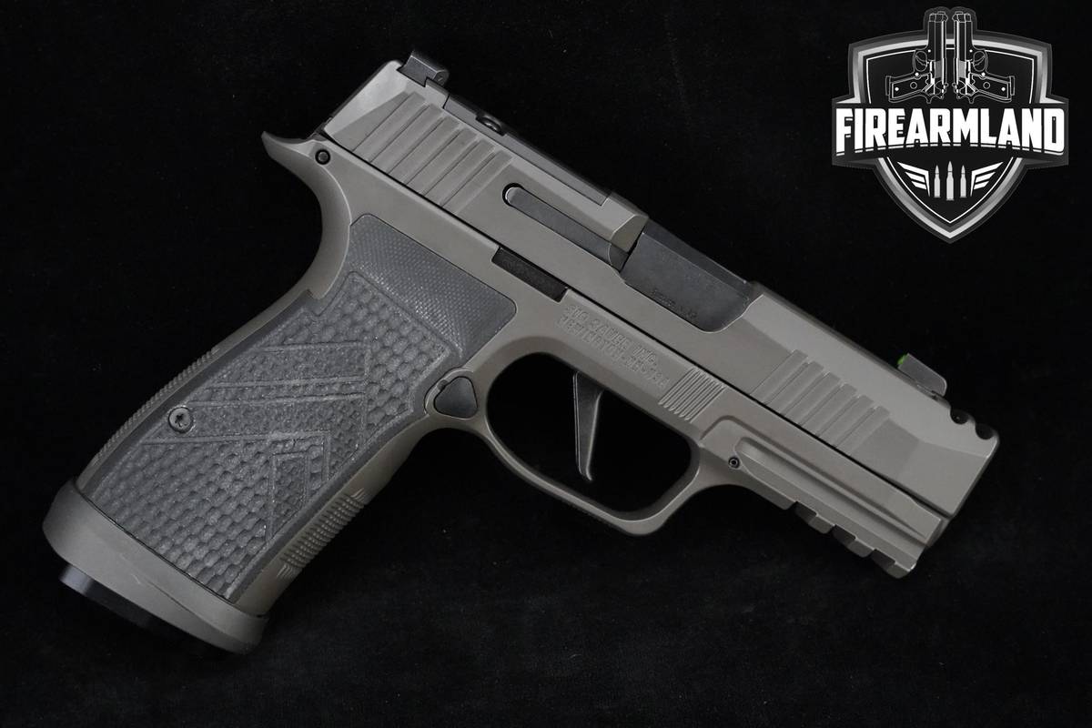 LIKE-NEW Sig Sauer P365 XMacro AXG Legion 9mm Legion Gray Sig-Sauer +3 MAGS