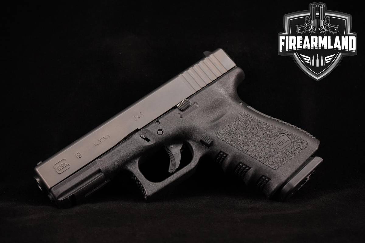 Glock 19 Gen3 9mm 4.02" G19 Gen 3 +2 MAGS & ORIG CASE