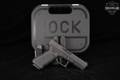 Glock G17 Gen 3 9mm Luger Black in Very Good Condition Image 2