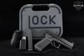 Glock G22 Gen5 MOS .40 S&W Black in Excellent Condition Image 2