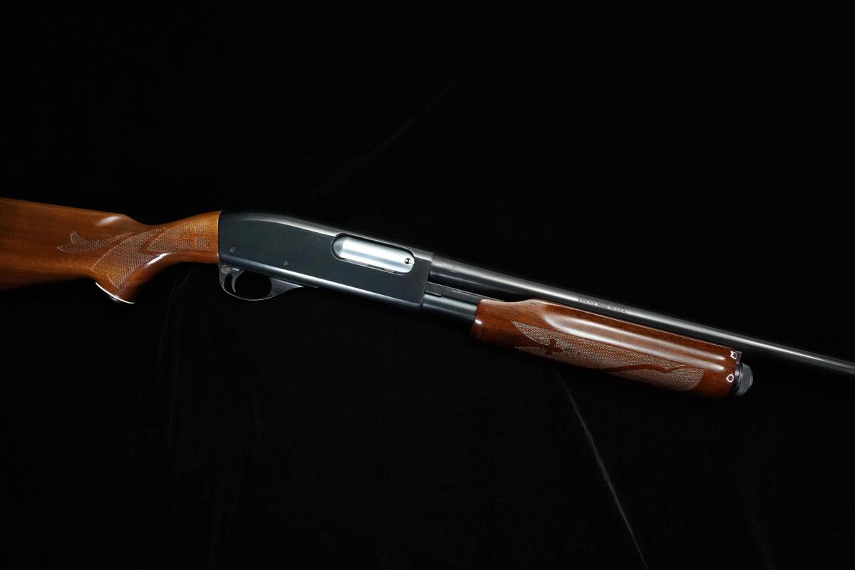 1979 Remington Model 870 Wingmaster 12-Gauge 28" blued Remington 870