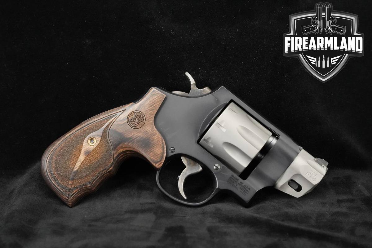 8-SHOT Smith & Wesson S&W Model 327 Performance Center 357 Mag S&W M327 PC
